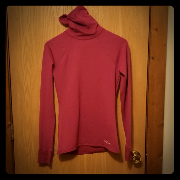 Under Armour Tops - Under Armor L Long sleeve winter shirt